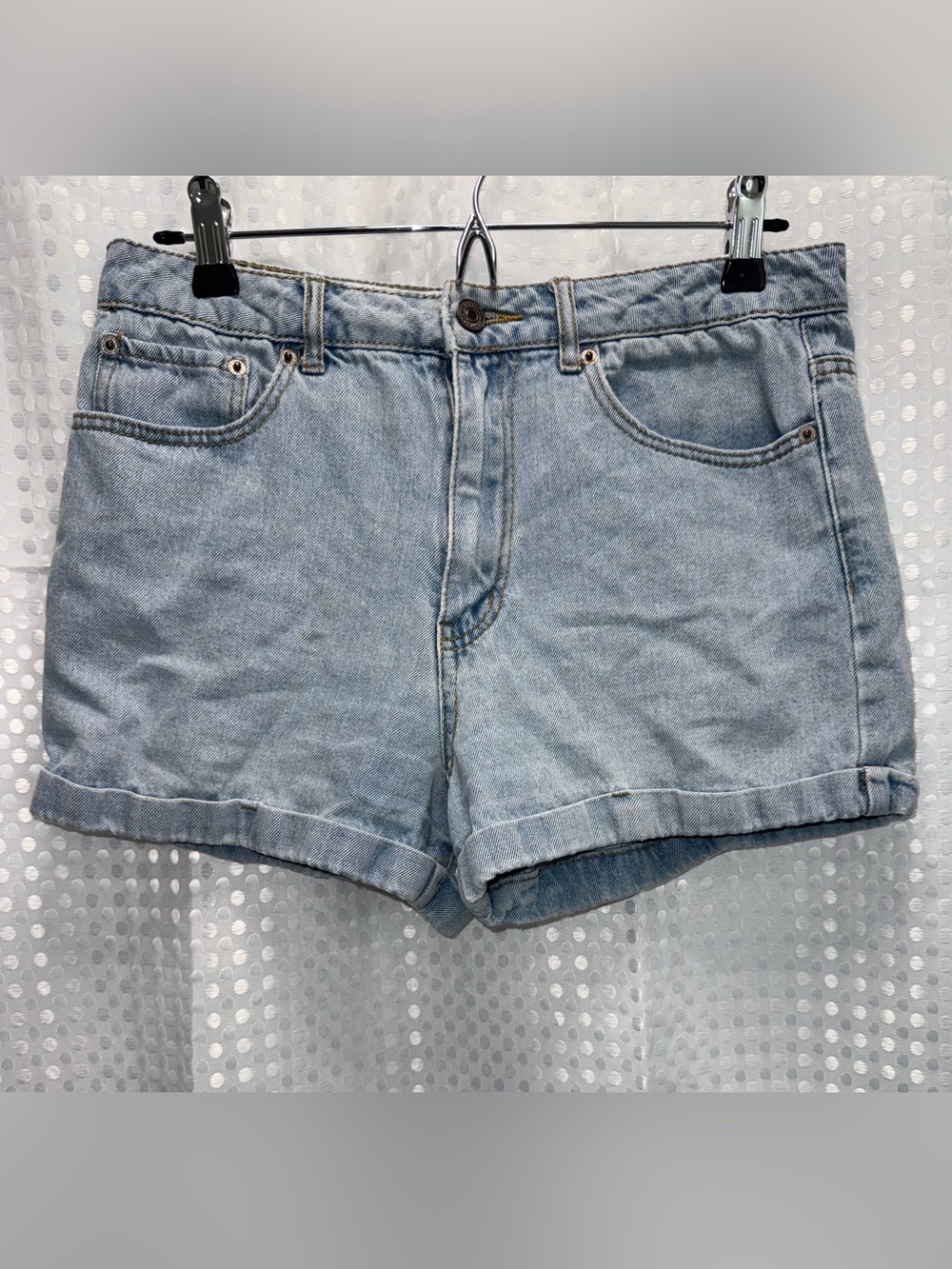 Forever 21 Light Wash Denim Mom Shorts - Women's Casual Jean Shorts Size 27